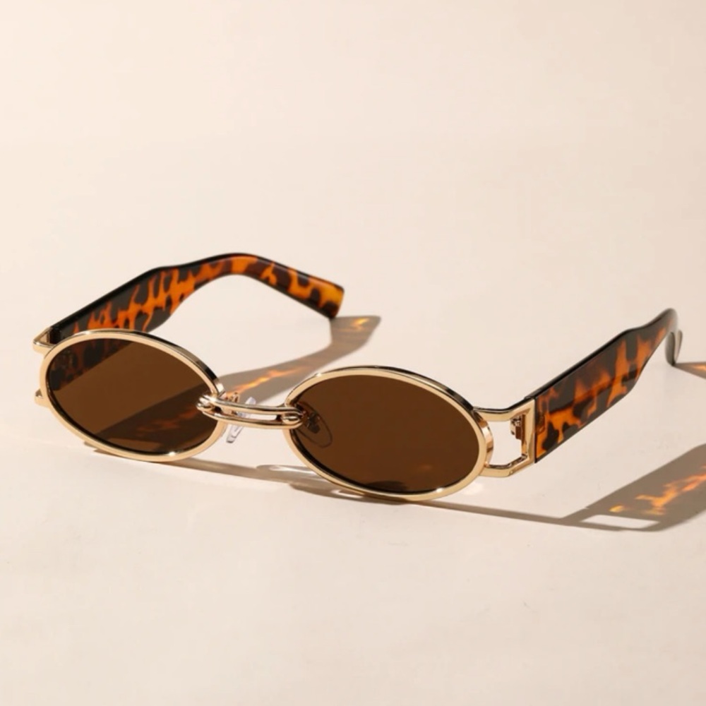 Oval gold frame Sunglasses